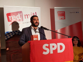 Unser Landratskandidat Omid Atai bei seiner Bewerbungsrede